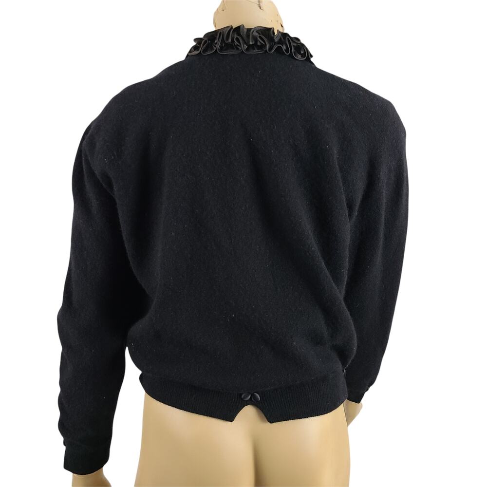 Dalton Cashmere Cardigan Vintage 50s Pinup Scroll Ruffle Trim Cinch Waist Black - Picture 2 of 16